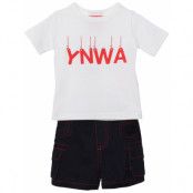 Liverpool T-shirt And Shorts 3-6