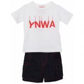 Liverpool T-shirt And Shorts 9-12