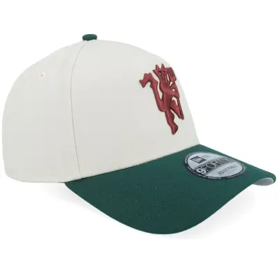 New Era - Football Beige adjustable Keps - Manchester United 9FORTY Stone/Green A-Frame Adjustable @ Hatstore