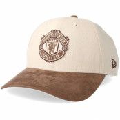 New Era - Football Beige adjustable Keps - Manchester United Linen Suede 940 Adjustable @ Hatstore