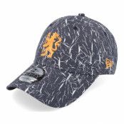 New Era - Football Blå adjustable Keps - Manchester United Crinkle All Over Print 9FORTY Navy/Orange Adjustable @ Hatstore