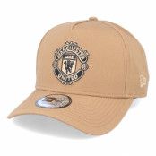 New Era - Football Brun adjustable Keps - Hatstore Exclusive x Manchester United Essential 9Forty A-Frame Caramel Adjustable @ Hatstore