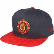 New Era - Football Grå snapback Keps - Manchester United Suede Visor 9Fifty Grey/Red Snapback @ Hatstore