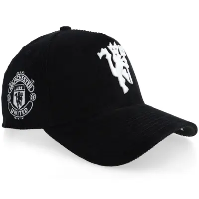 New Era - Football Svart adjustable Keps - Hatstore Exclusive x Manchester United 9FORTY  Corduroy Black A-frame Adjustable @ Hatstore