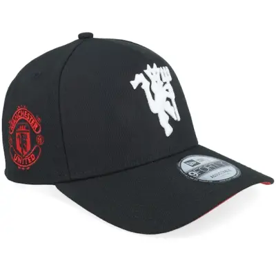 New Era - Football Svart adjustable Keps - Manchester United 9FORTY Black A-Frame Adjustable @ Hatstore