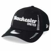 New Era - Football Svart flexfit Keps - Manchester United Fall 19 Script Pattern 3 Black Flexfit @ Hatstore