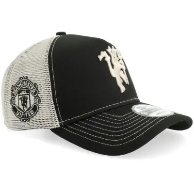 New Era - Football Svart trucker Keps - Hatstore Exclusive x Manchester United 9FORTY Black/Stone A-Frame Trucker @ Hatstore