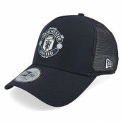 New Era - Football Svart trucker Keps - Manchester United Rubber Wvn Black A-frame Trucker @ Hatstore