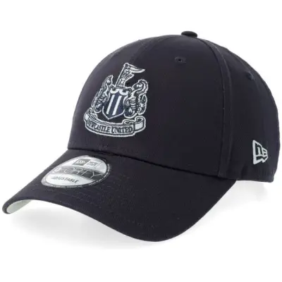 New Era - Football Blå adjustable Keps - Newcastle United Seasonal Logo 9FORTY Navy Adjustable @ Hatstore