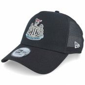 New Era - Football Svart trucker Keps - Newcastle United Core Black A-Frame Trucker @ Hatstore