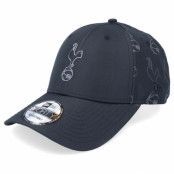 New Era - Football Svart adjustable Keps - Tottenham Hotspur All Over Print 9FORTY Black Adjustable @ Hatstore