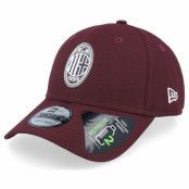 New Era - Football Röd adjustable Keps - AC Milan Repreve Fleck Crest 9FORTY Maroon Adjustable @ Hatstore